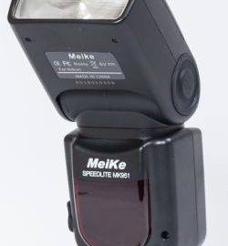 Flash Speedlite Meike Canon 951C
