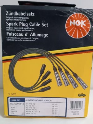 Ecost prekė po grąžinimo NGK 44316 Ignition Cable Set , black Ecost prekė po grąžinimo NGK 44316 Ignition Cable Set , black