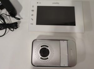 Ecost customer return Legrand, WiFi Video Door Intercom Kit with 2 Wire Connection, 7 Inch High Glos Ecost customer return Legrand, WiFi Video Door Intercom Kit with 2 Wire Connection, 7 Inch High Glos
