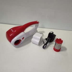 Ecost Customer Return Girmi GT0201 GT02 Grater with Stainless Steel Wheels - White/Red