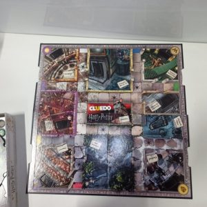 Ecost Customer Return Cluedo Editions Harry Potter Board Game (German Version) Ecost Customer Return Cluedo Editions Harry Potter Board Game (German Version)