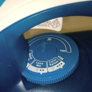Ecost customer return Calor, Easygliss Plus Steam Iron with Constant Steam Quantity of 40 Steam Boo Ecost customer return Calor, Easygliss Plus Steam Iron with Constant Steam Quantity of 40 Steam Boo