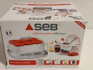 Ecost Customer Return SEB Yogurti?re 6 pots, 140 ml glass jars, 5 automatic programs, BPA -free, Ecost Customer Return SEB Yogurti?re 6 pots, 140 ml glass jars, 5 automatic programs, BPA -free,