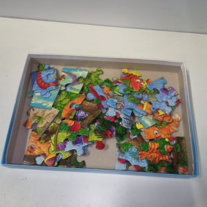 Ecost Customer Return Ravensburger Children's Puzzle 05030 - Playing Dinosaurs - puzzle for children