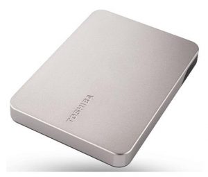 External HDD|TOSHIBA|1000 GB|Colour Silver|HDTX210ESCAA